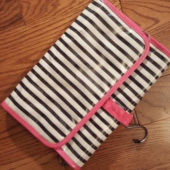 𝅺ULTA makeup bag - Picture 1 of 4